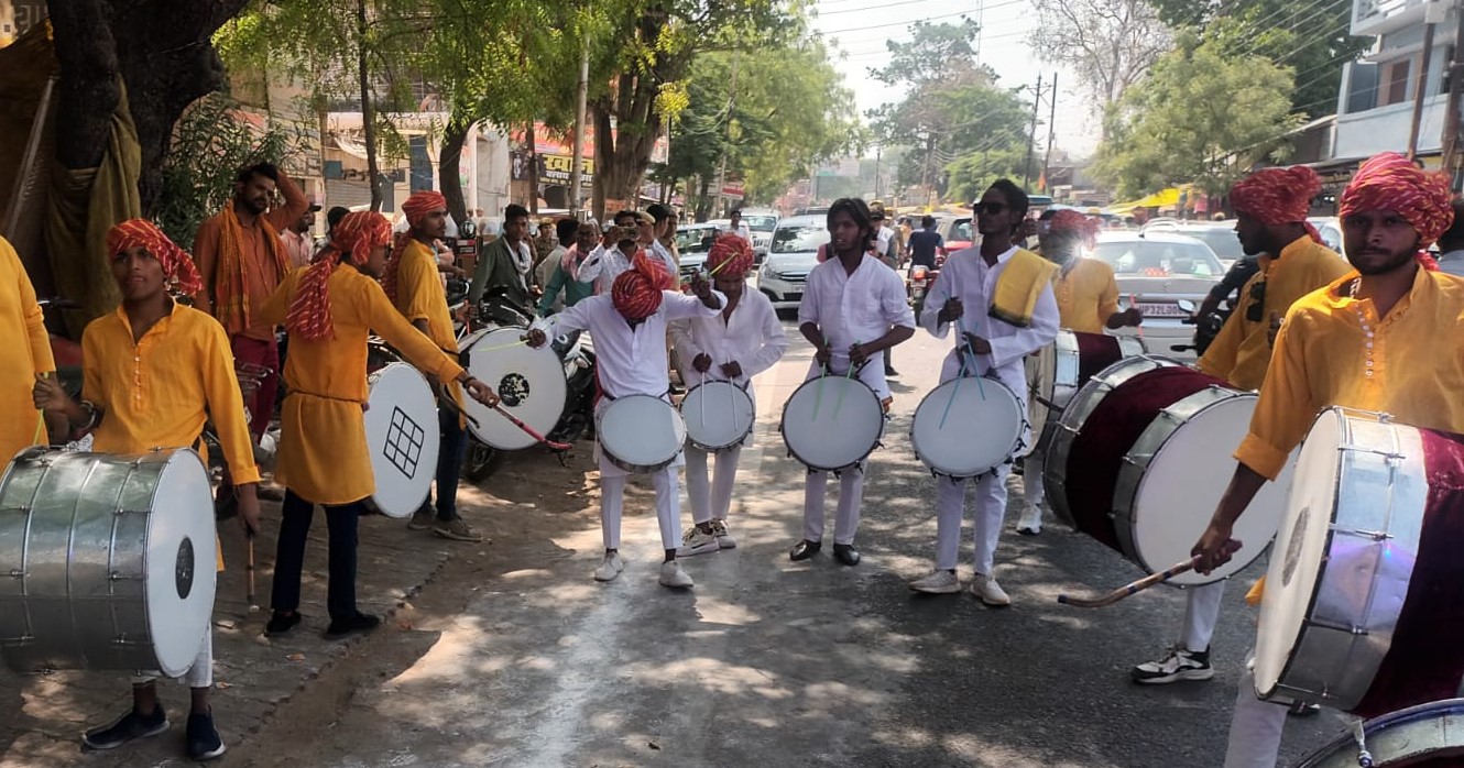 अमेठी में दूसरी बार चुनावी जंग में उतरे गांधी घराने के करीबी