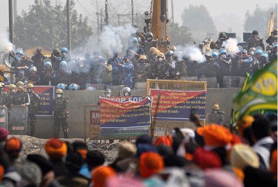 शंभू बॉर्डर पर की गई बैरिकेडिंग एक हफ्ते में खुलवाई जाए : हाईकोर्ट