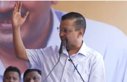 'जनता की अदालत' कार्यक्रम से केजरीवाल ने उठाए भाजपा-आरएसएस पर सवाल, कहां बेटा अपनी माँ को दिखा रहा आँख 